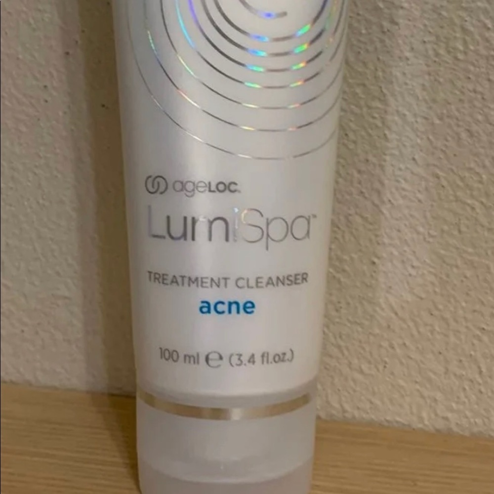 NuSkin LumiSpa Face Wash Acne